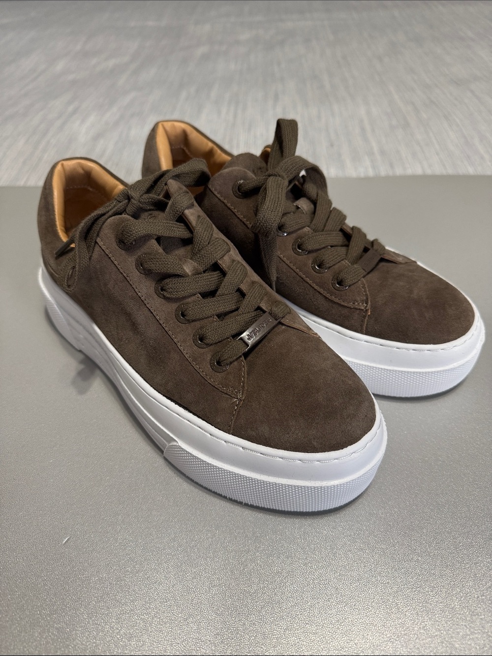 J/Slides Amanda Womens Low Top Platform Sneaker Brown Suede Leather NWOB Size 6